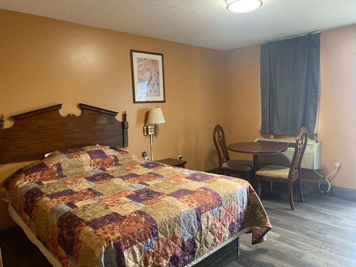 Hoosier Travel Lodge Jeffersonville Exterior foto